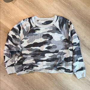 Aerie Gray Camouflage Women's Sweater